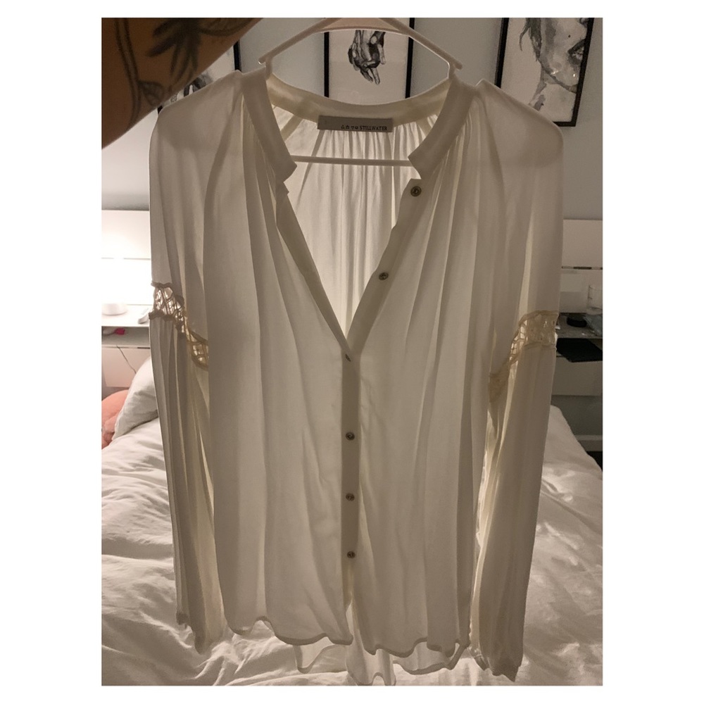 White sheet blouse